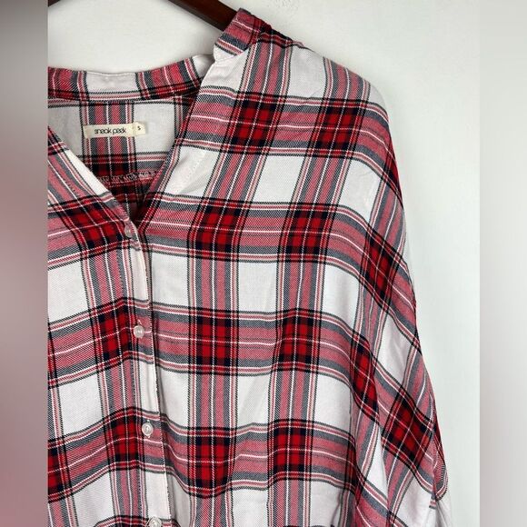 Sneak Peek Oversized Plaid Long-sleeved Button Down Shirt Size Small - Picture 2 of 10